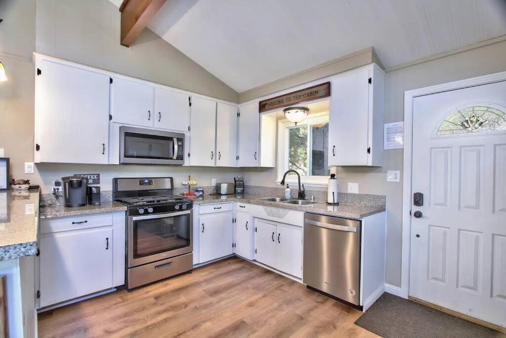 Chalet Monterey W/Hot Tub - Big Decks/Bbq Villa Big Bear Lake Exterior photo