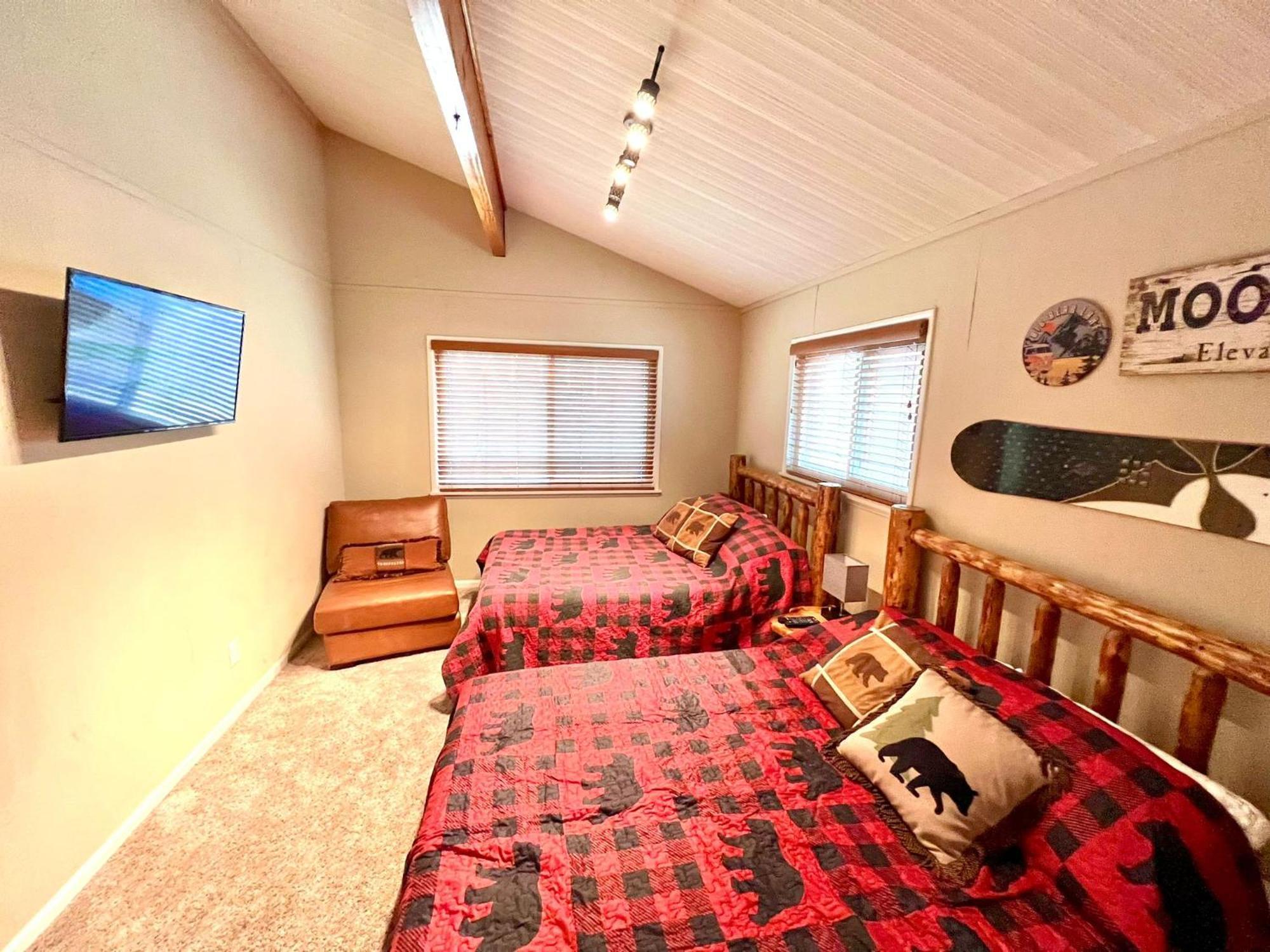 Chalet Monterey W/Hot Tub - Big Decks/Bbq Villa Big Bear Lake Exterior photo